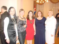 Фото в посольстве